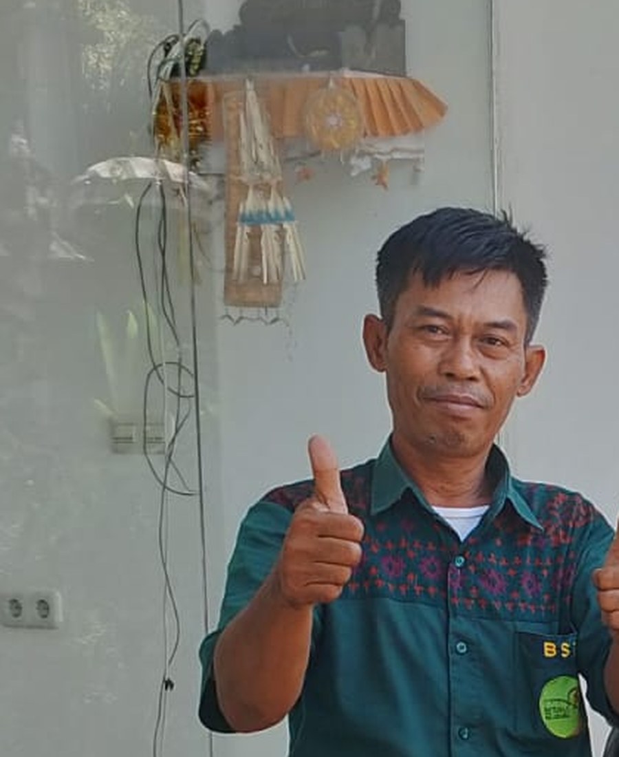Made, local private driver in Bali